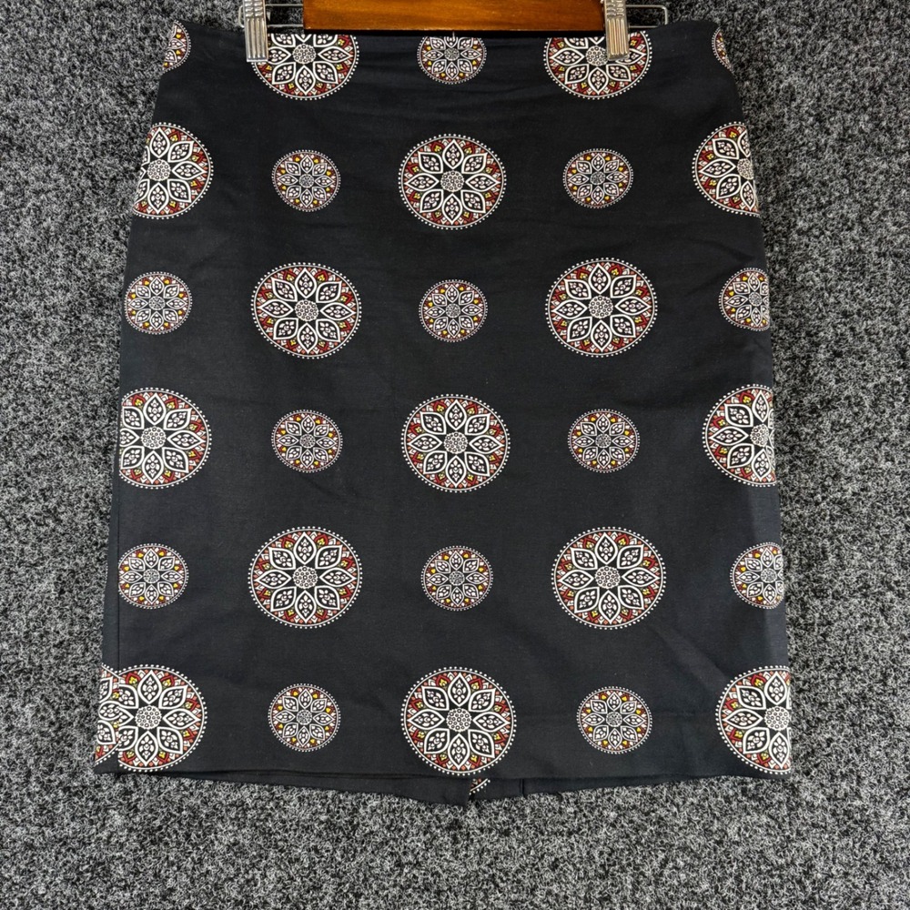 Ann Taylor Factory Black Medallion Print Pencil Skirt Cotton Blend Size 8‎